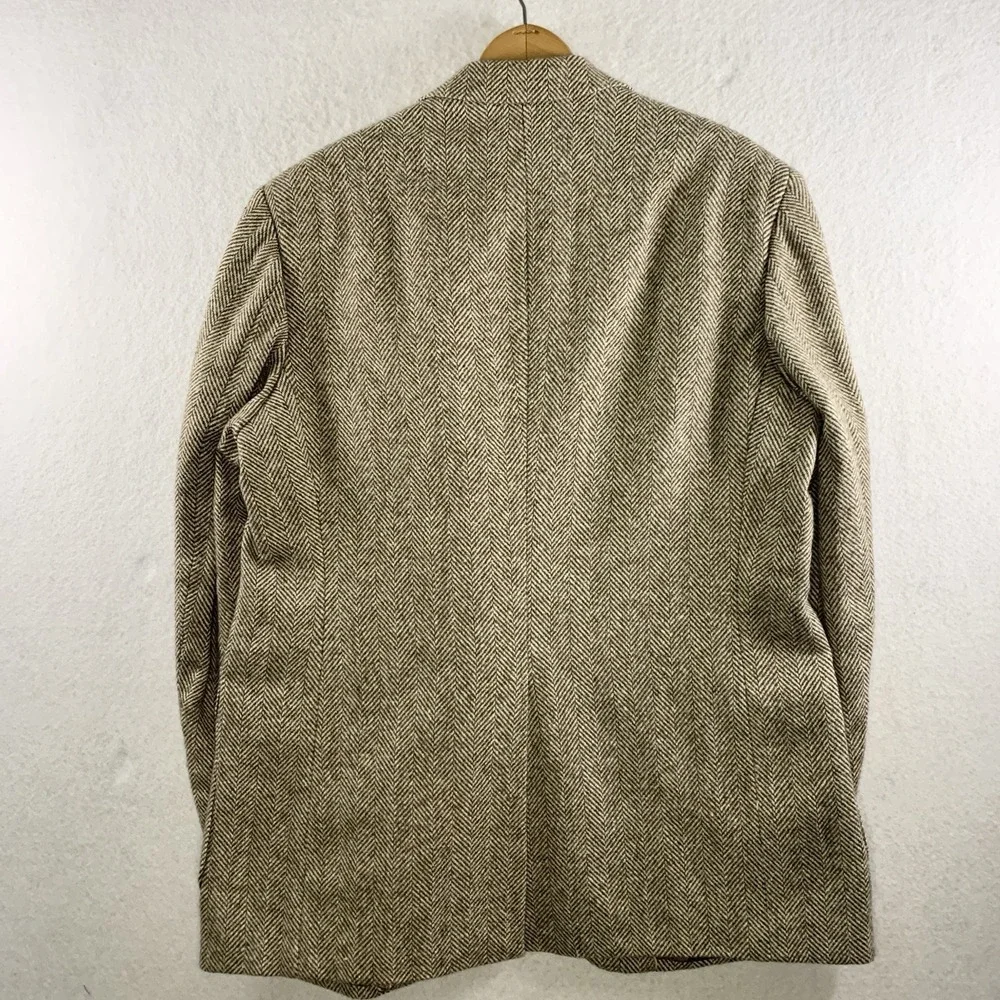 VTG Mens Herringbone Tweed Sport Coat Sz 44R Wood Buttons Ivy League Preppy